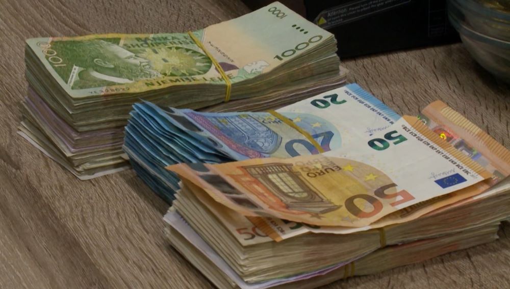 Kursi i Euros me Lekun bie përsëri, po shkon drejt pragut të 95 lekëve